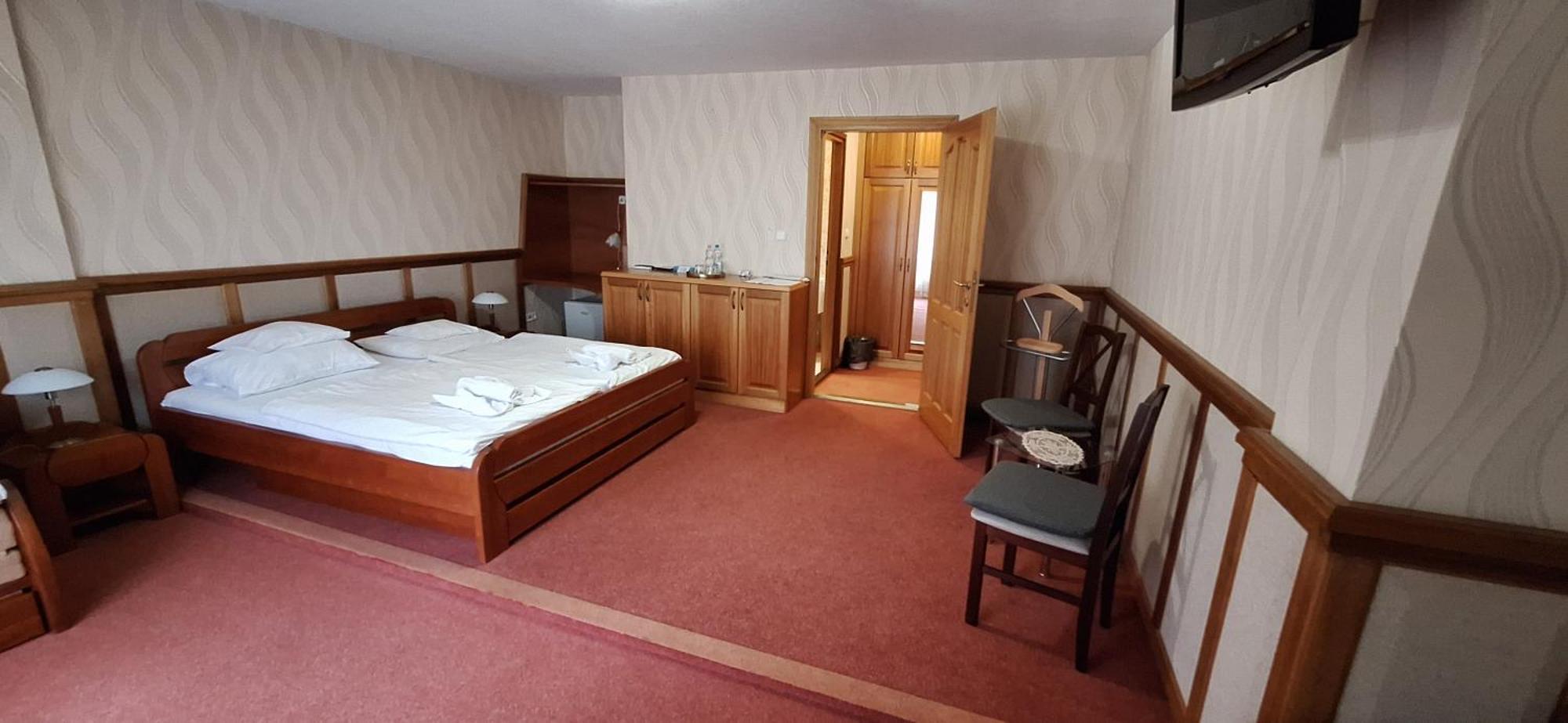 Atryum Hotel Солнок Екстериор снимка