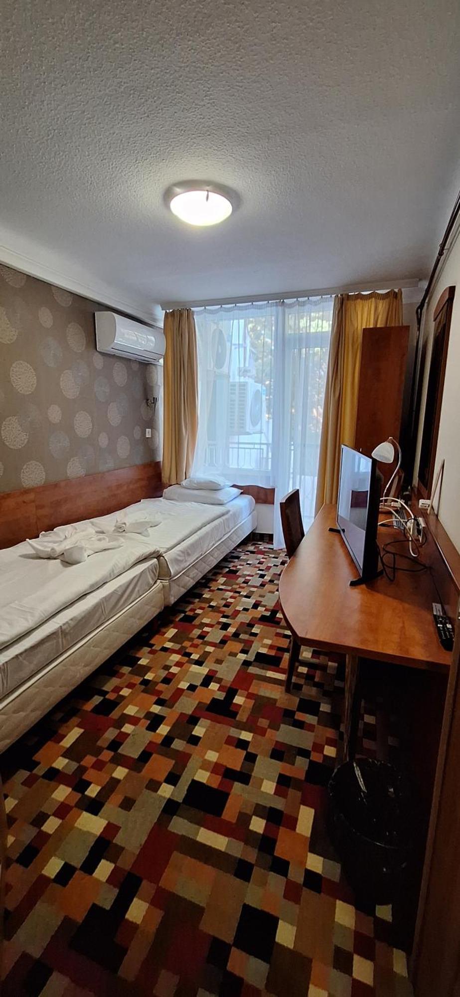 Atryum Hotel Солнок Екстериор снимка