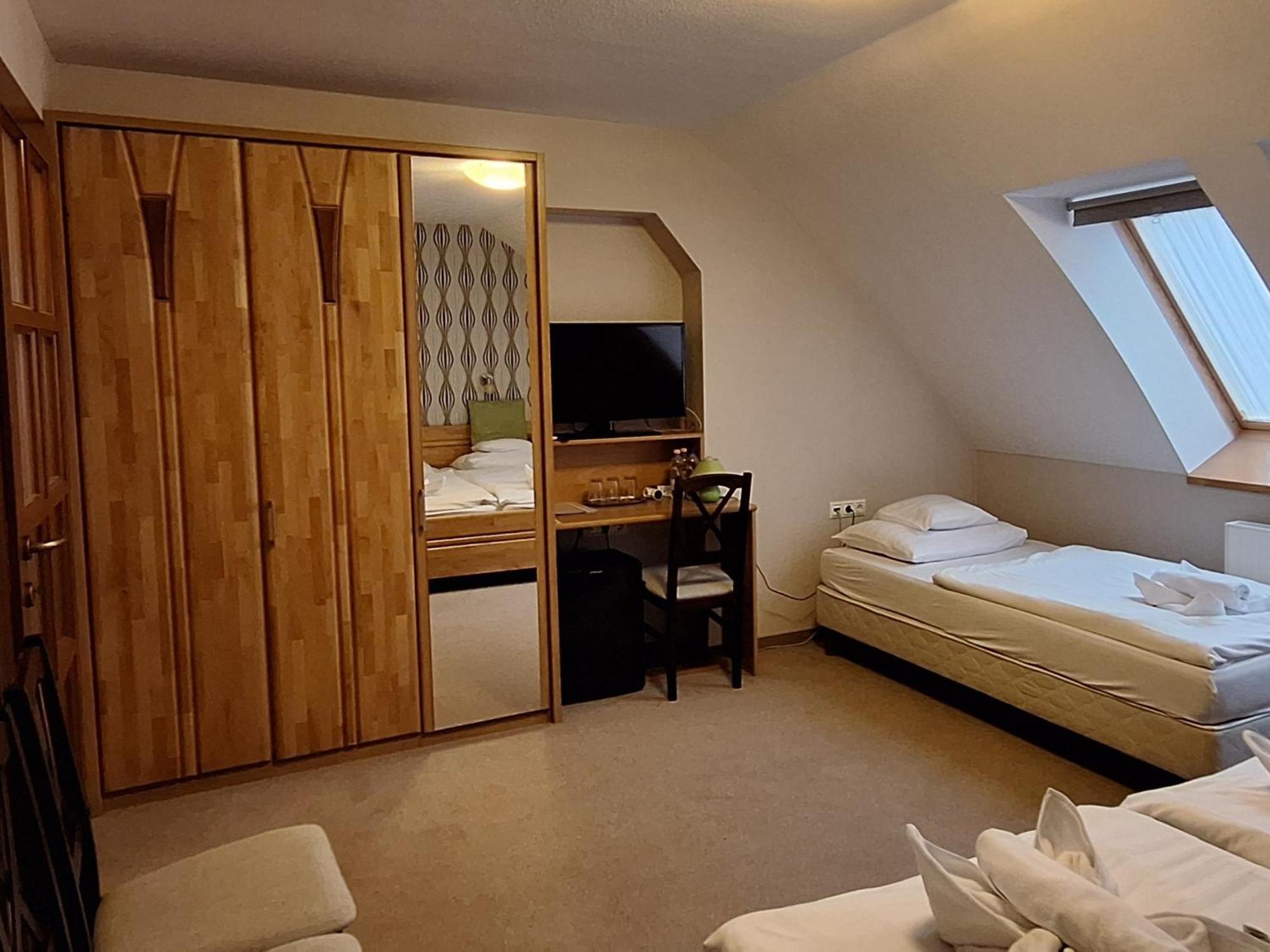 Atryum Hotel Солнок Екстериор снимка